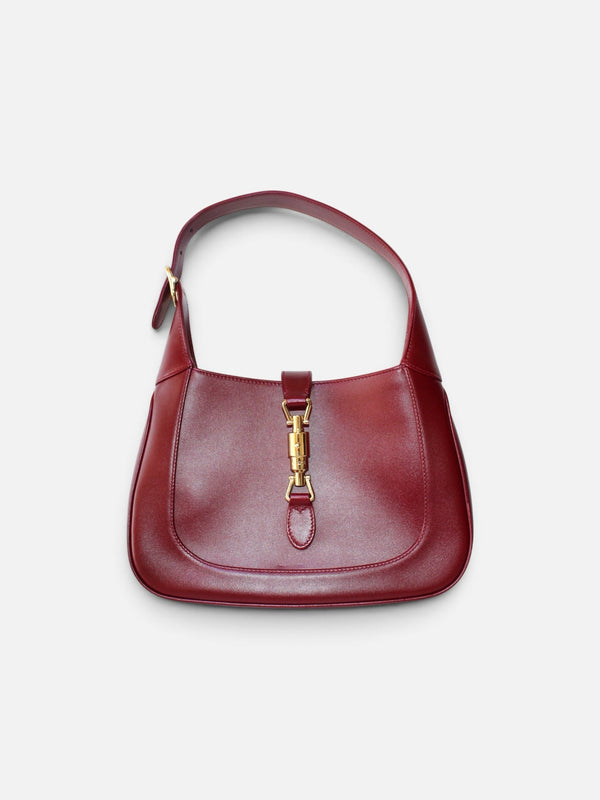 Bolso de hombro Hibiscx's Archive Gucci Jackie en piel burdeos con cierre metálico dorado y correa ajustable
