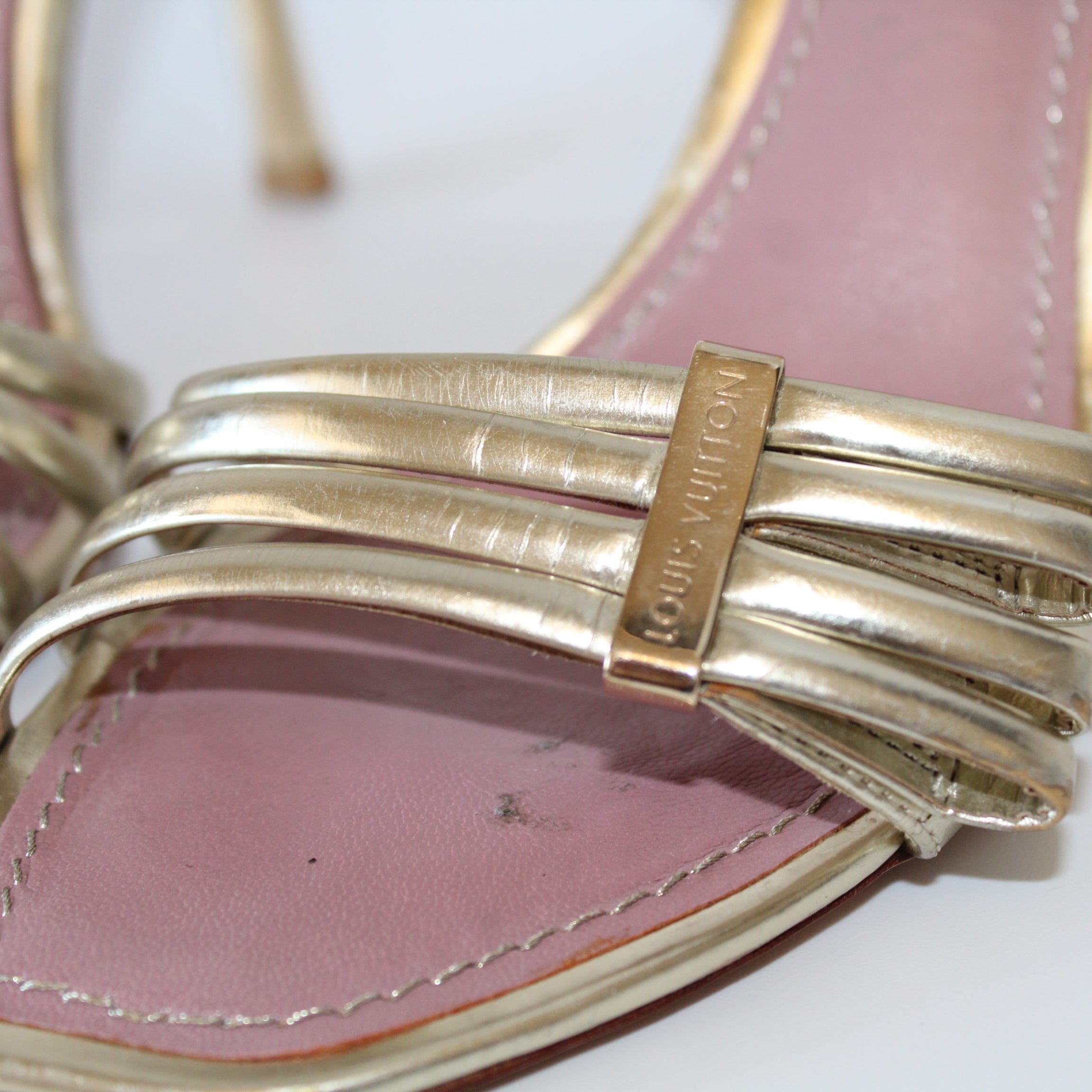 TACONES LOUIS VUITTON