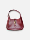 Bolso de hombro Hibiscx's Archive Gucci Jackie en piel burdeos con cierre metálico dorado y correa ajustable